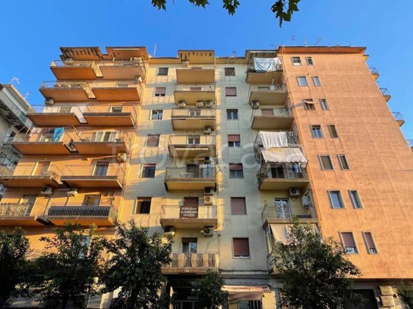 appartamento in vendita a Napoli in zona Barra