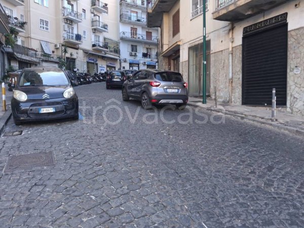locale commerciale in vendita a Napoli in zona Vomero
