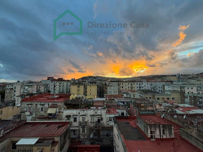 appartamento in vendita a Napoli in zona Avvocata