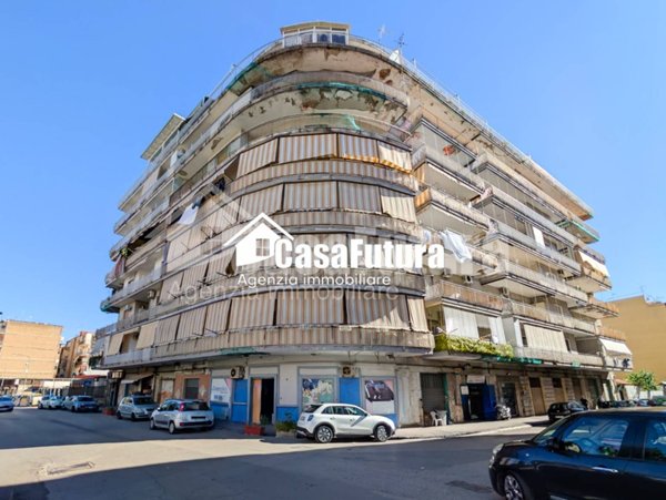 appartamento in vendita a Napoli in zona Secondigliano