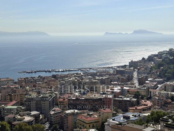 appartamento in vendita a Napoli in zona Vomero