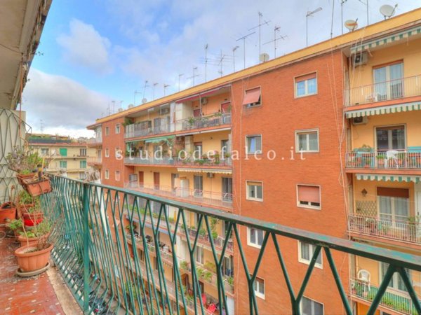 appartamento in vendita a Napoli in zona Vomero