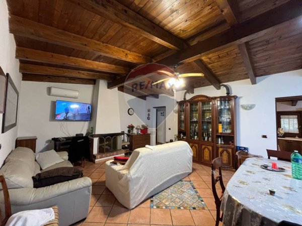 casa indipendente in vendita a Nola