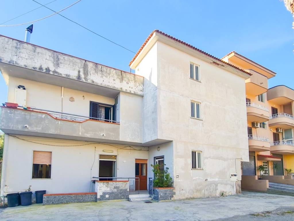 casa indipendente in vendita a Nola in zona Piazzola
