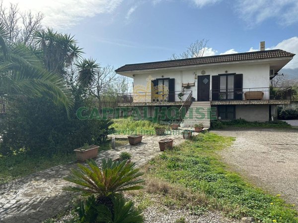 casa indipendente in vendita a Nola