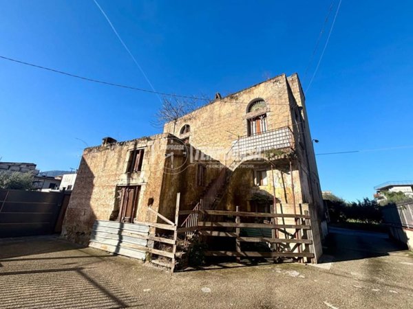 casa indipendente in vendita a Nola