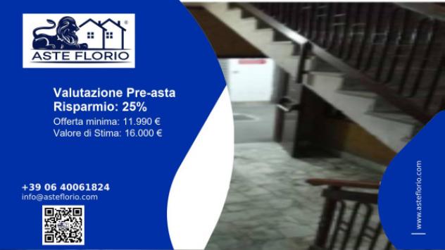 locale commerciale in vendita a Nola