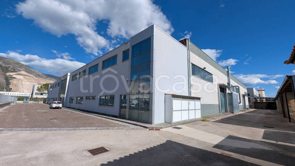 capannone in vendita a Nola