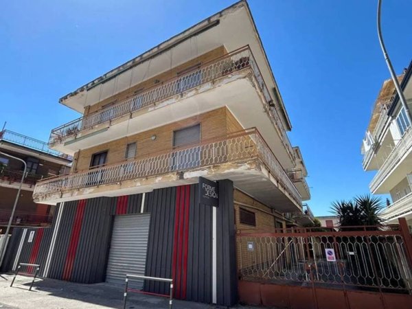 intera palazzina in vendita a Nola