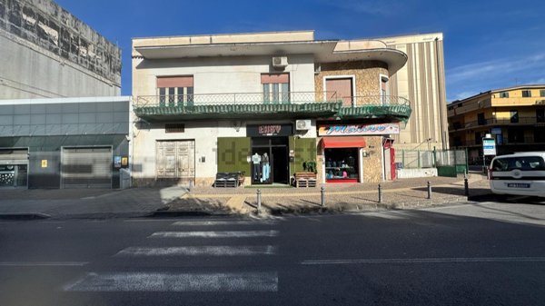 locale commerciale in vendita a Nola