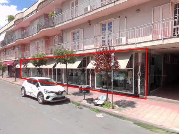 negozio in vendita a Nola