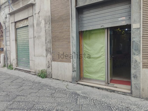 locale commerciale in vendita a Nola
