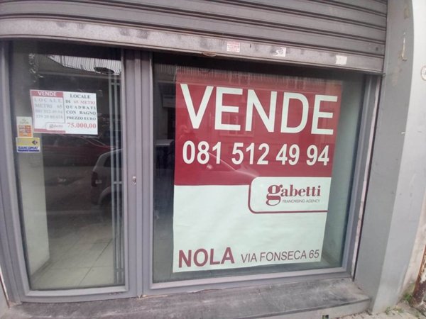locale commerciale in vendita a Nola