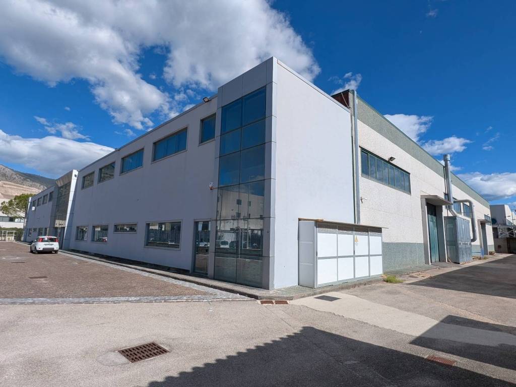 capannone in vendita a Nola