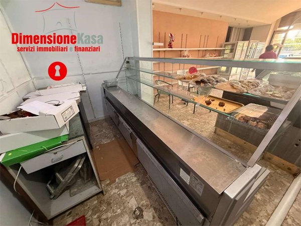 negozio in vendita a Nola