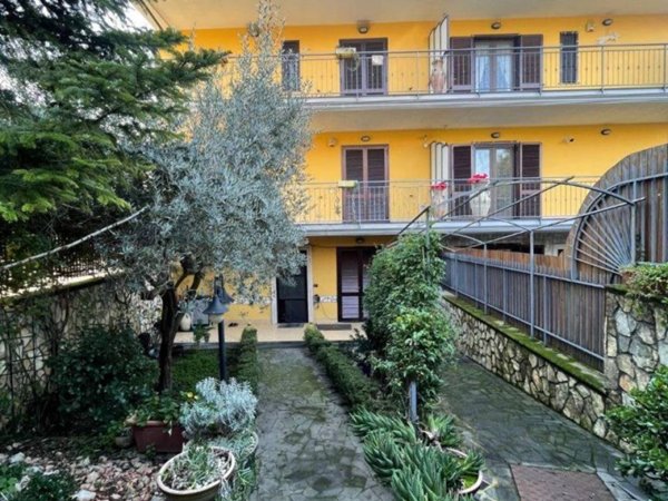 casa indipendente in vendita a Nola