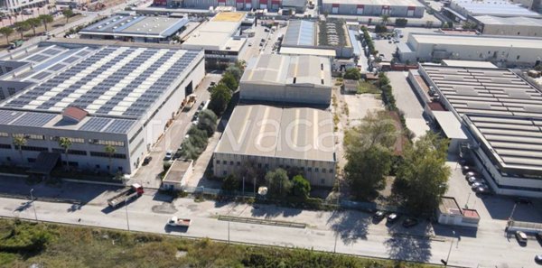 capannone in vendita a Nola in zona Boscofangone