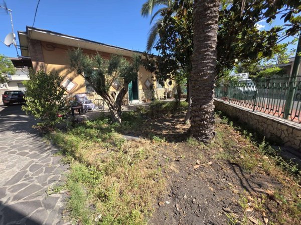 casa indipendente in vendita a Nola