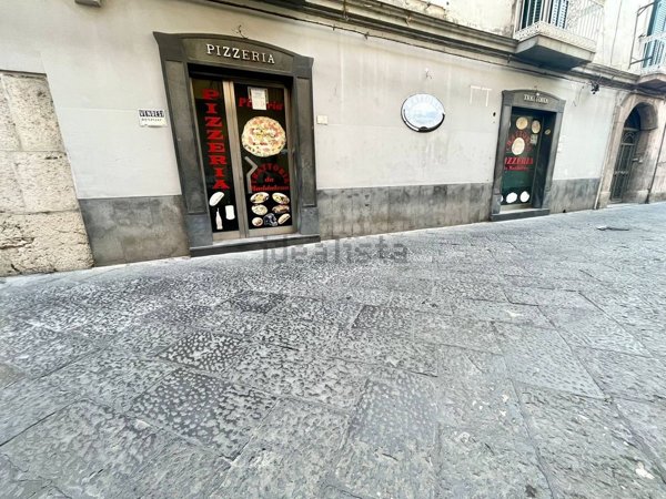 locale commerciale in vendita a Nola