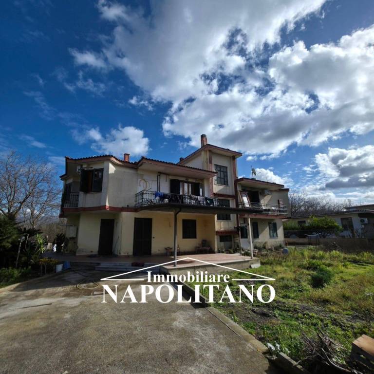 casa indipendente in vendita a Nola