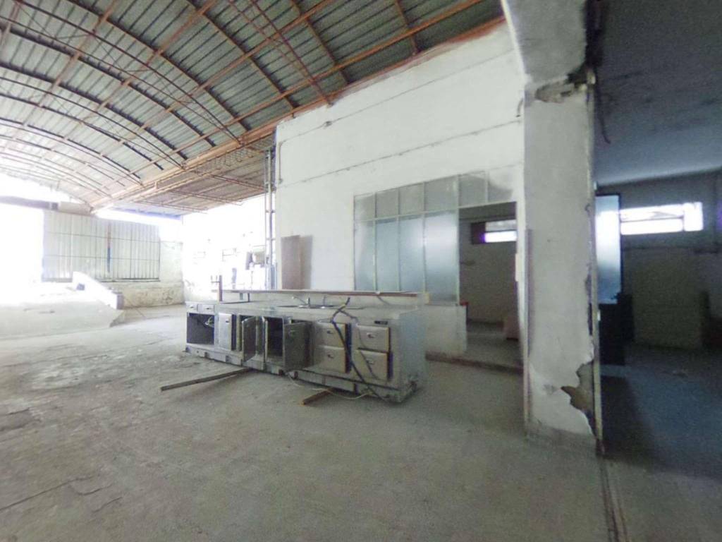 locale commerciale in vendita a Nola