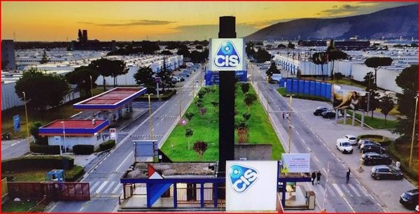 locale commerciale in vendita a Nola in zona Boscofangone