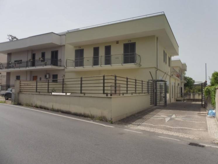 negozio in vendita a Nola