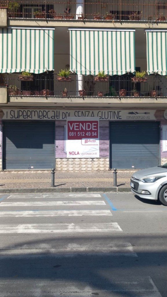 locale commerciale in vendita a Nola