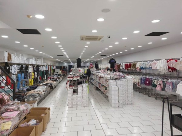 locale commerciale in vendita a Nola