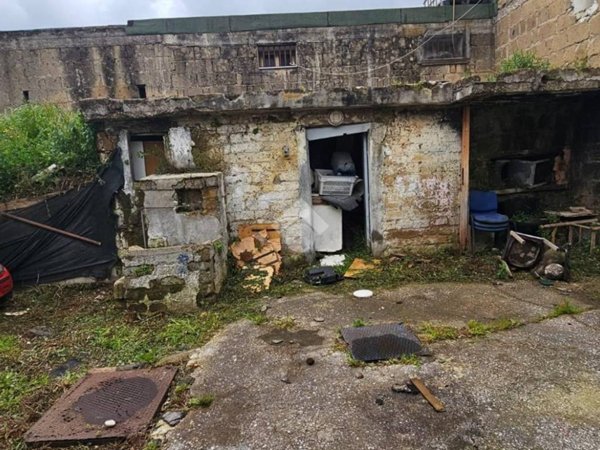 casa indipendente in vendita a Nola in zona Polvica