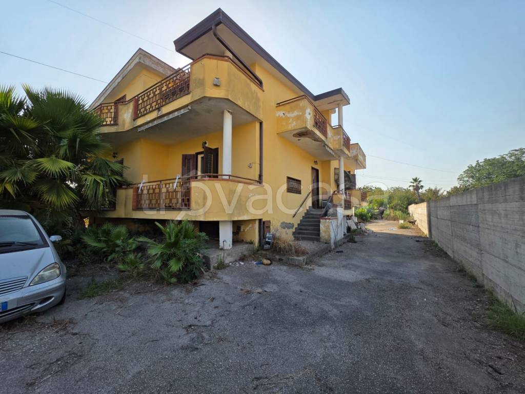 casa indipendente in vendita a Nola in zona Piazzola