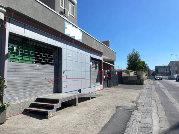 negozio in vendita ad Ottaviano