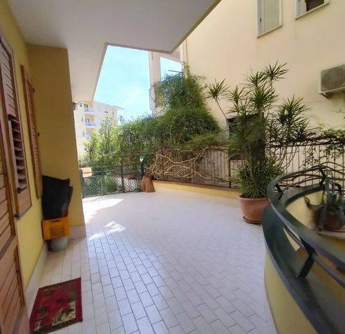 intera palazzina in vendita ad Ottaviano