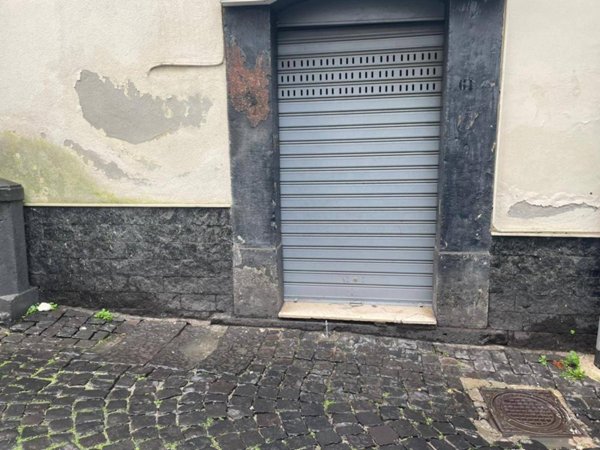 locale commerciale in vendita ad Ottaviano