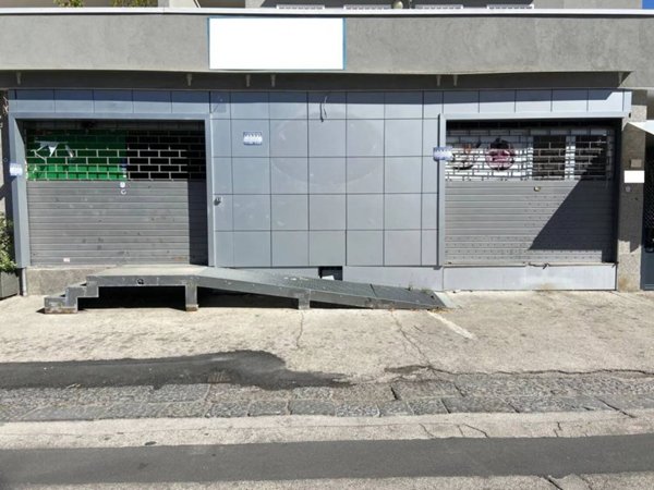 negozio in vendita ad Ottaviano