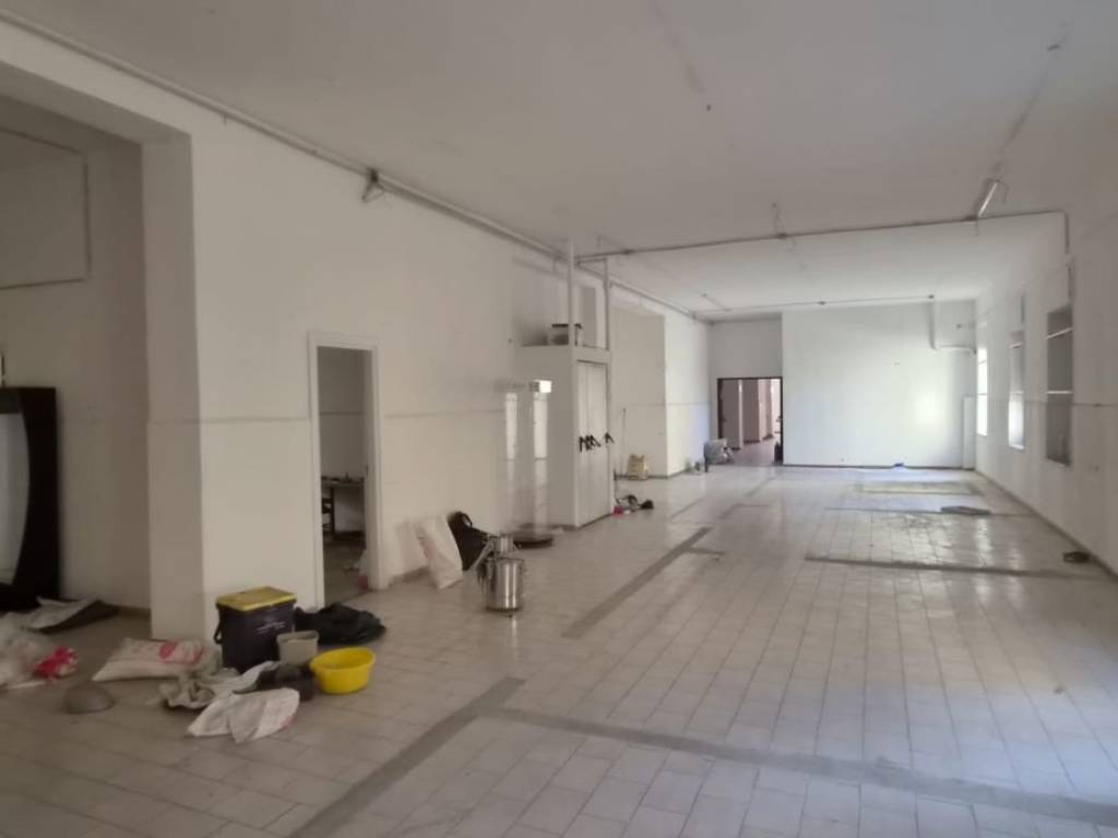 negozio in vendita ad Ottaviano