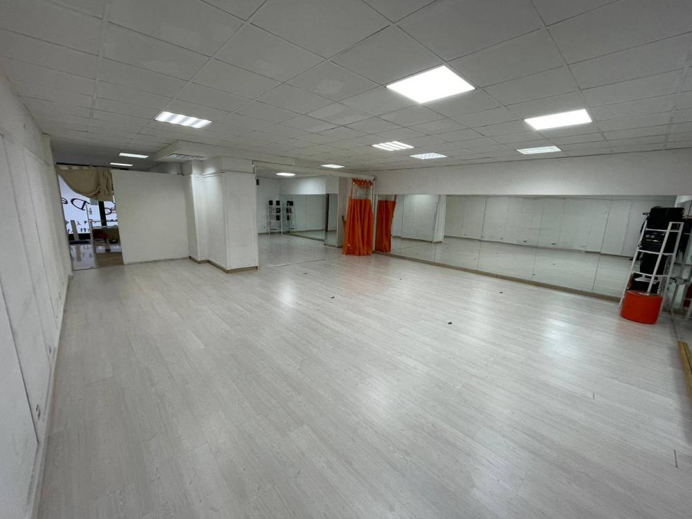 locale commerciale in vendita ad Ottaviano
