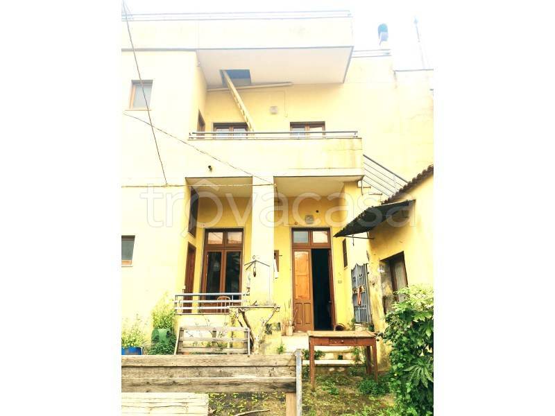 casa indipendente in vendita a Palma Campania in zona Vico