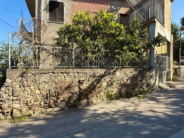 casa indipendente in vendita a Palma Campania in zona Vico