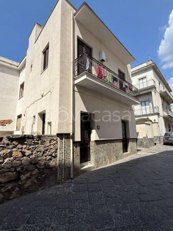 casa indipendente in vendita a Palma Campania in zona Vico
