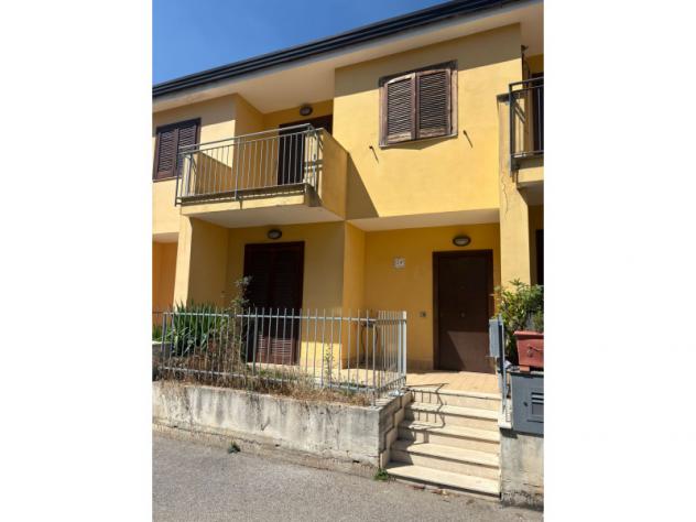 casa indipendente in vendita a Palma Campania in zona Vico