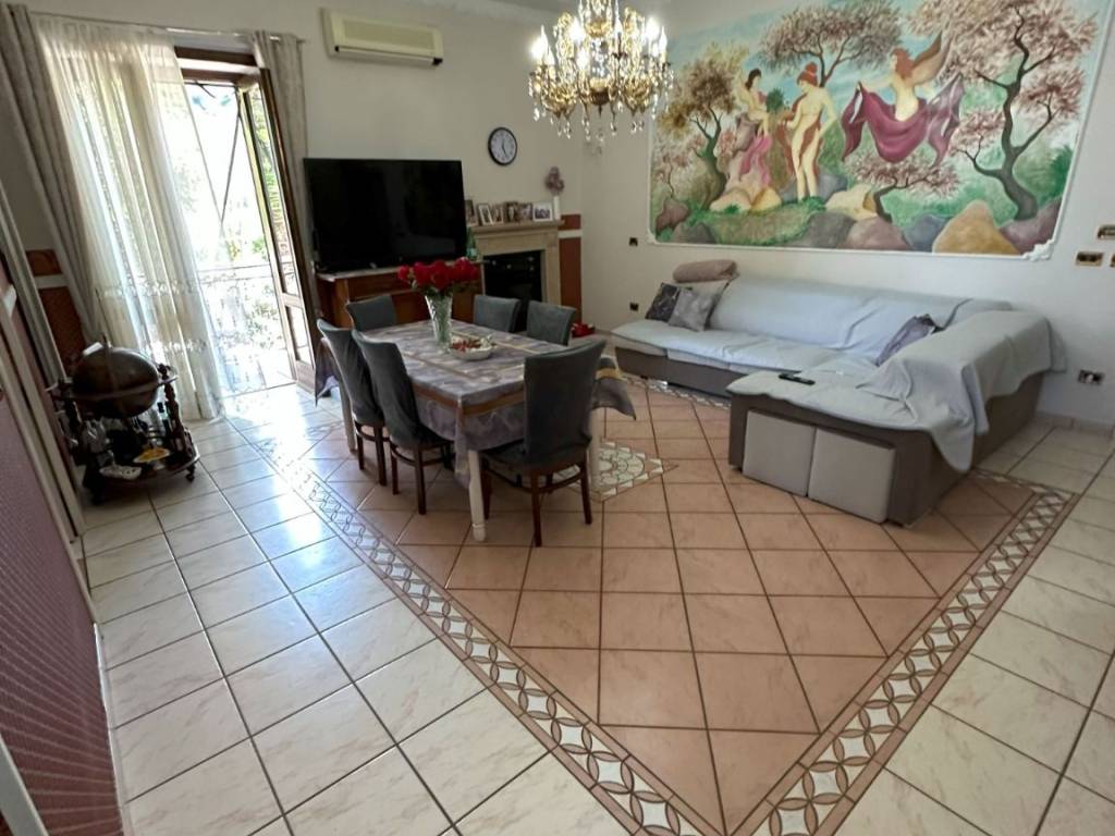 appartamento in vendita a Palma Campania in zona Vico
