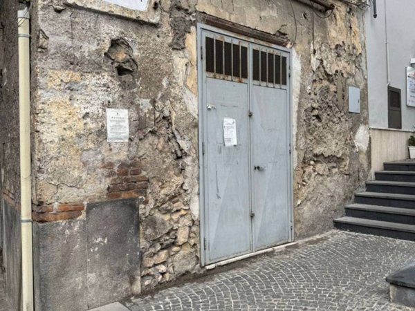 negozio in vendita a Palma Campania