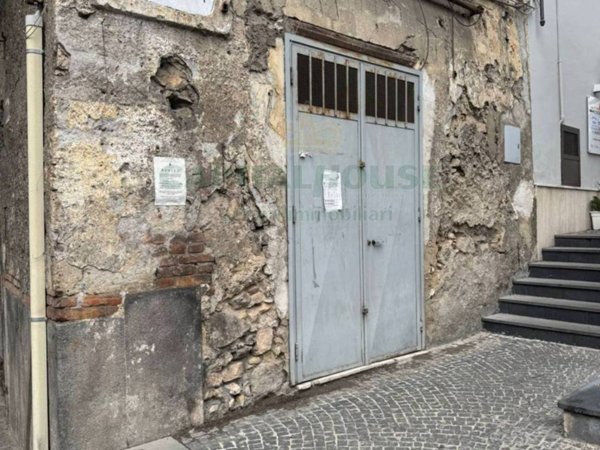 negozio in vendita a Palma Campania