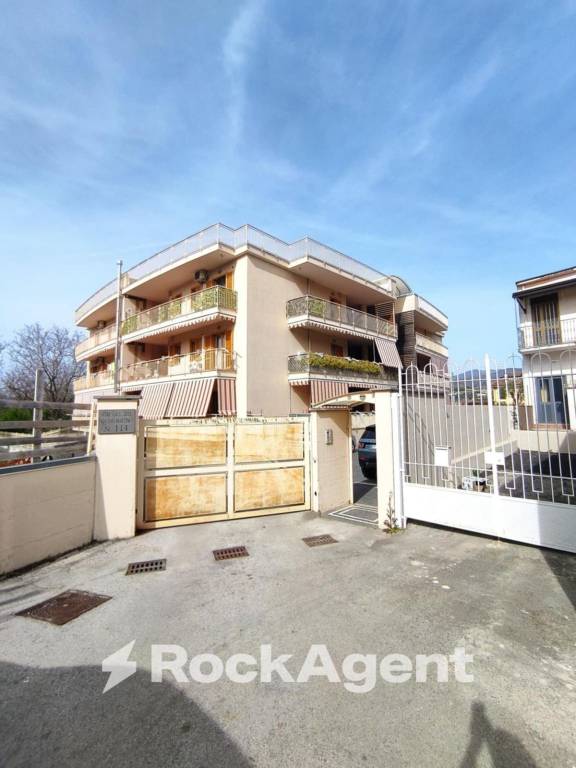 appartamento in vendita a Palma Campania in zona Vico