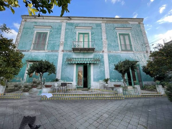 casa indipendente in vendita a Palma Campania in zona Vico