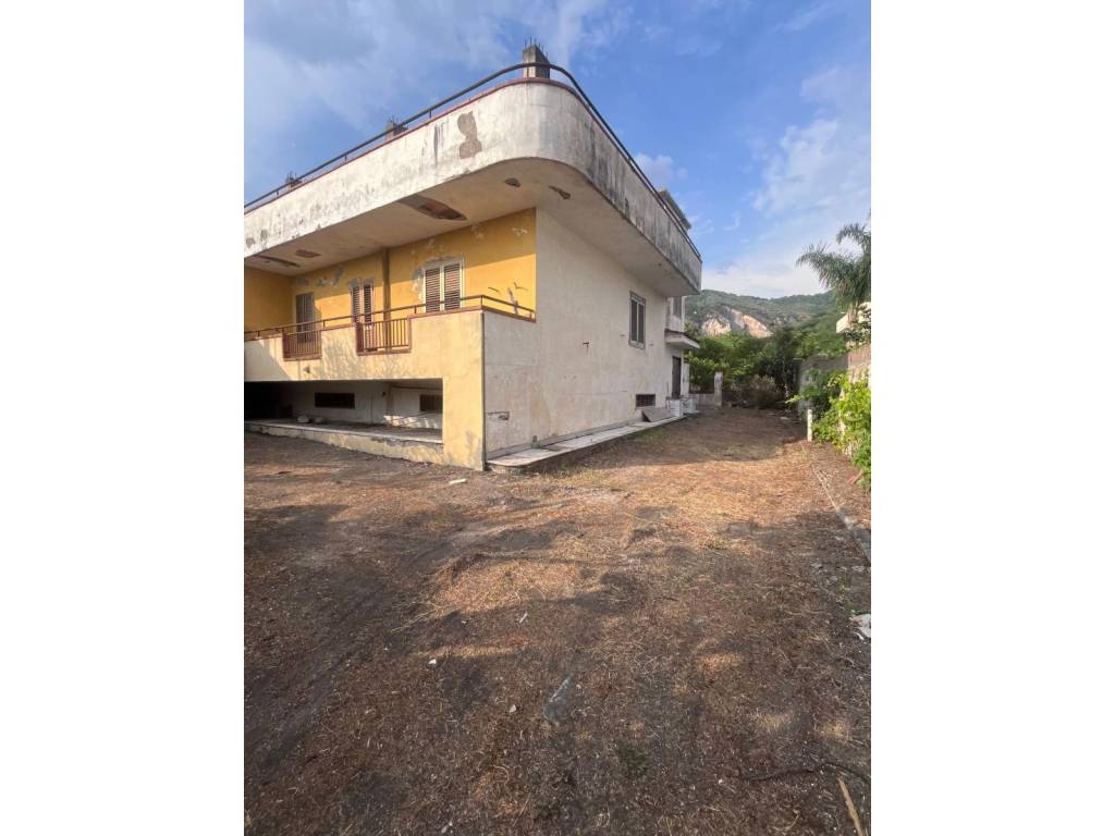 casa indipendente in vendita a Palma Campania in zona Vico