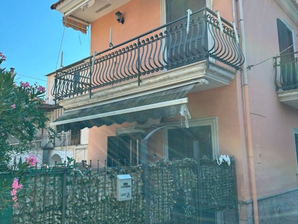 casa indipendente in vendita a Palma Campania in zona Vico