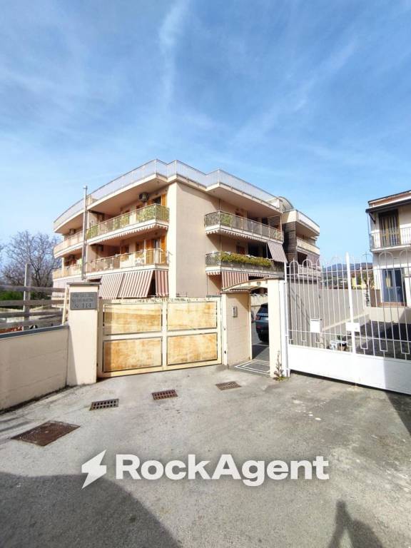 appartamento in vendita a Palma Campania in zona Vico