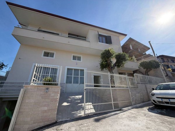 casa indipendente in vendita a Palma Campania in zona Vico